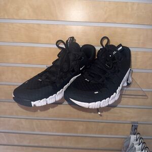 Nike Free Metcon 5
Black Anthracite (Women's)